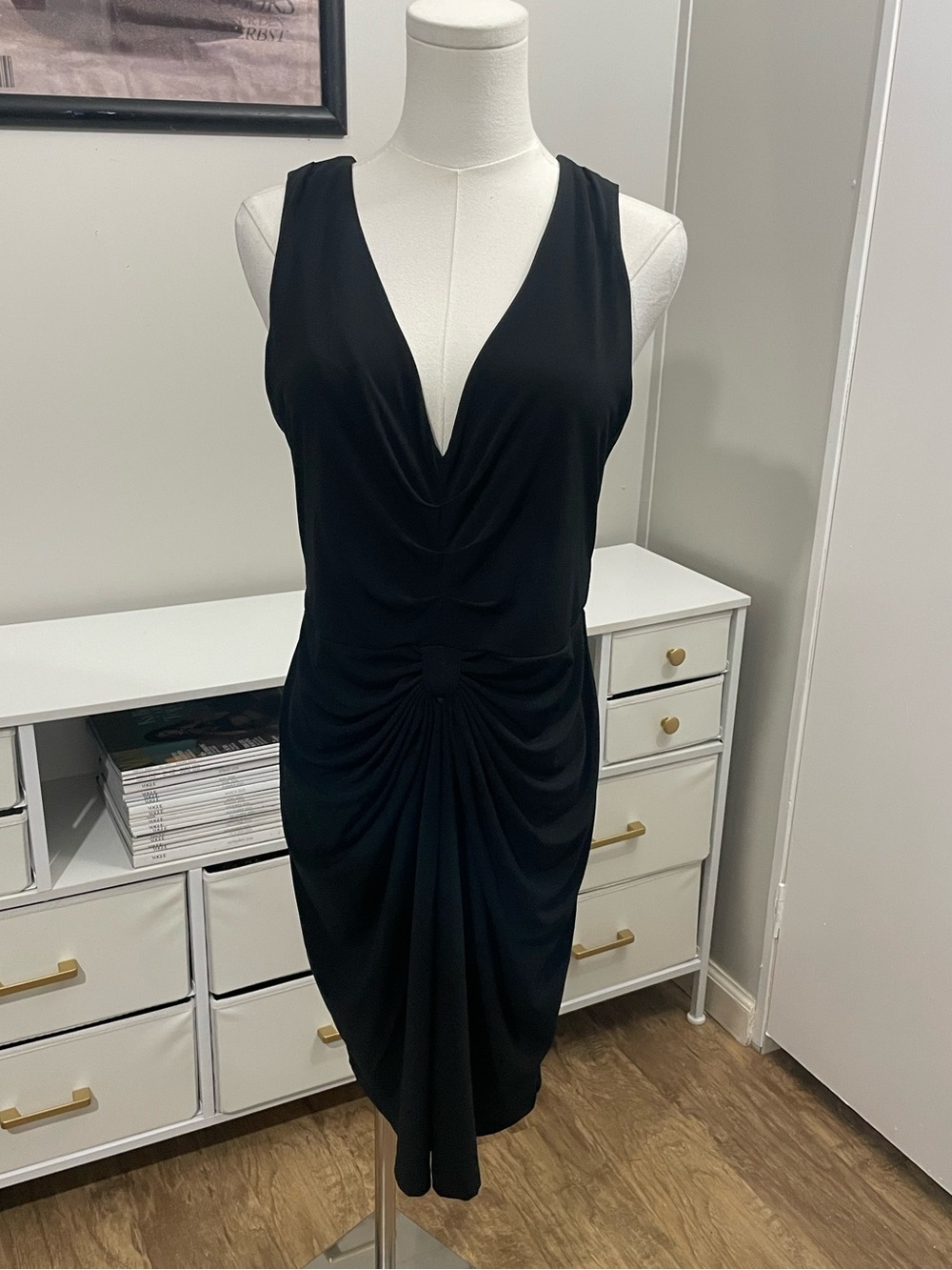 BCBGMAXAZRIA Black Cocktail Dress (M)